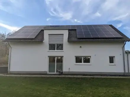 Foto von hallo.solar – Ihre Experten für Photovoltaik, Wärmepumpen, Speicher & Wallboxen