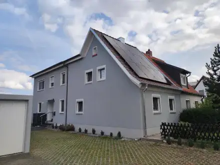 Foto von MTI - Solar