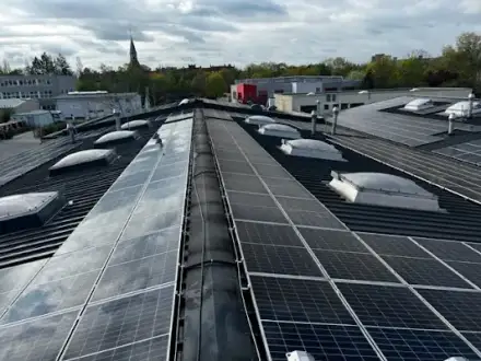 Foto von PV Reinigung