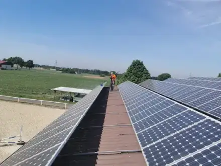Foto von WERTHMANN® Professionelle Photovoltaik-Reinigung | Solarreinigung | Photovoltaikreinigung